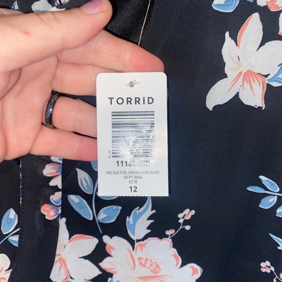 Torrid dress - Picture 7 of 8